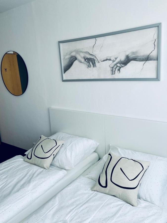Apartmány Bryksova Praga Exterior foto