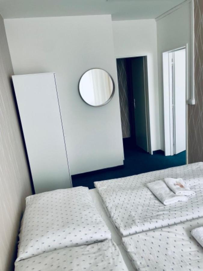 Apartmány Bryksova Praga Exterior foto